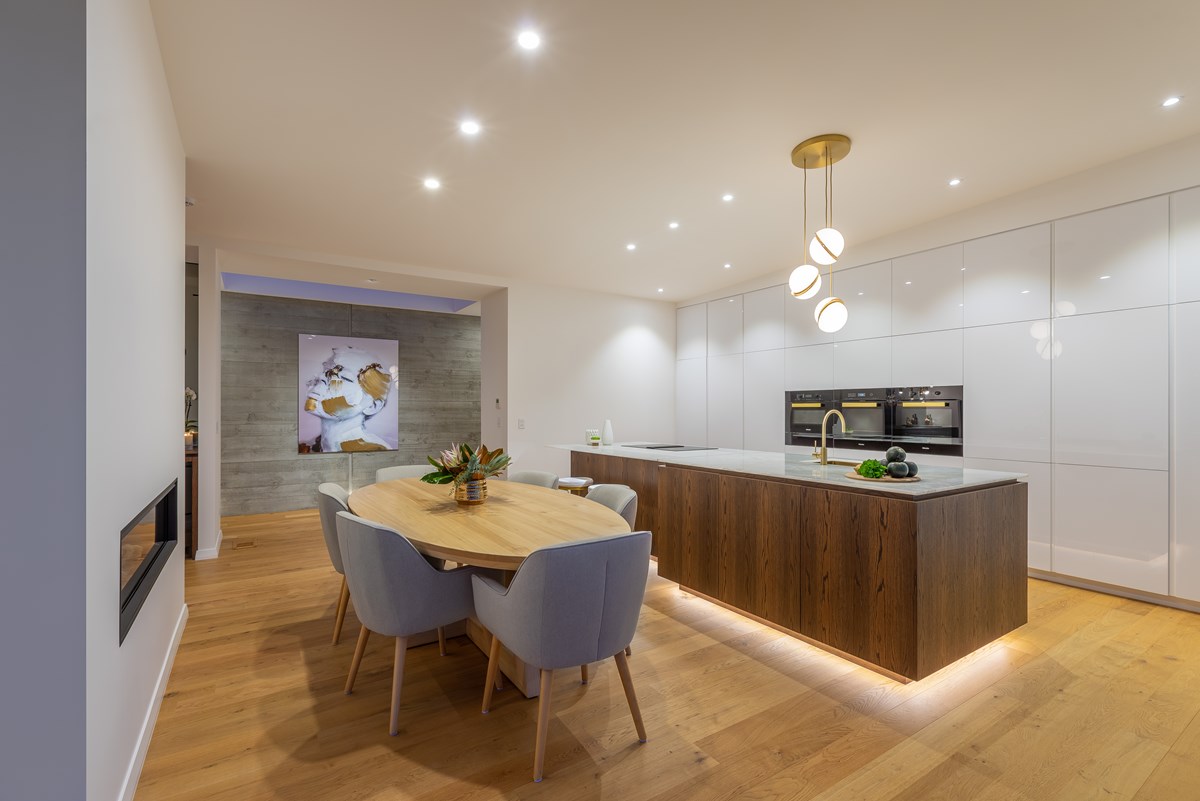 Prime Acrylic Arctic Gloss & Prime Veneer AWO CC Leonie Hamill Cube Dentro 1