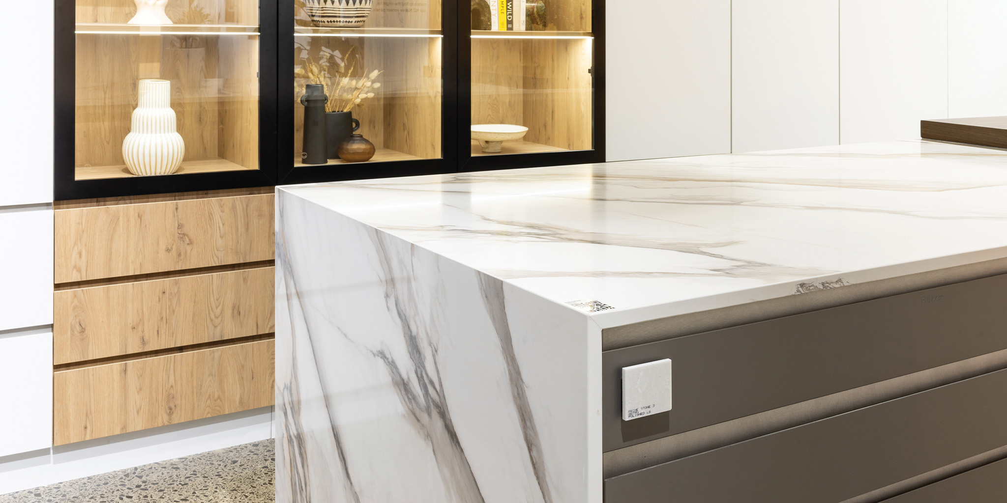 Ultraglaze Acrylic, Neo Glacier, Nitro, Residium